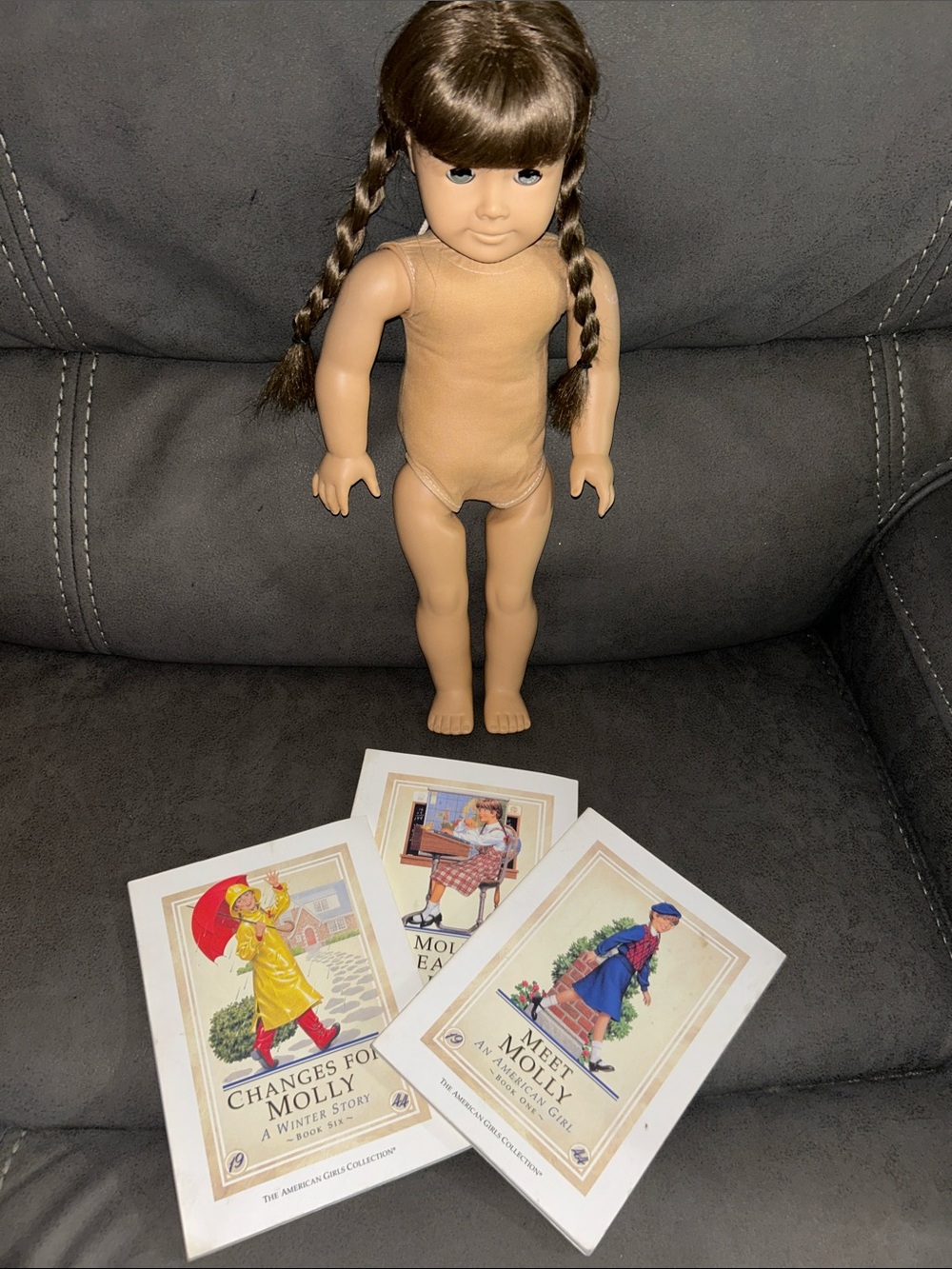 Vintage Pleasant Company, American girl, doll Molly McIntyre